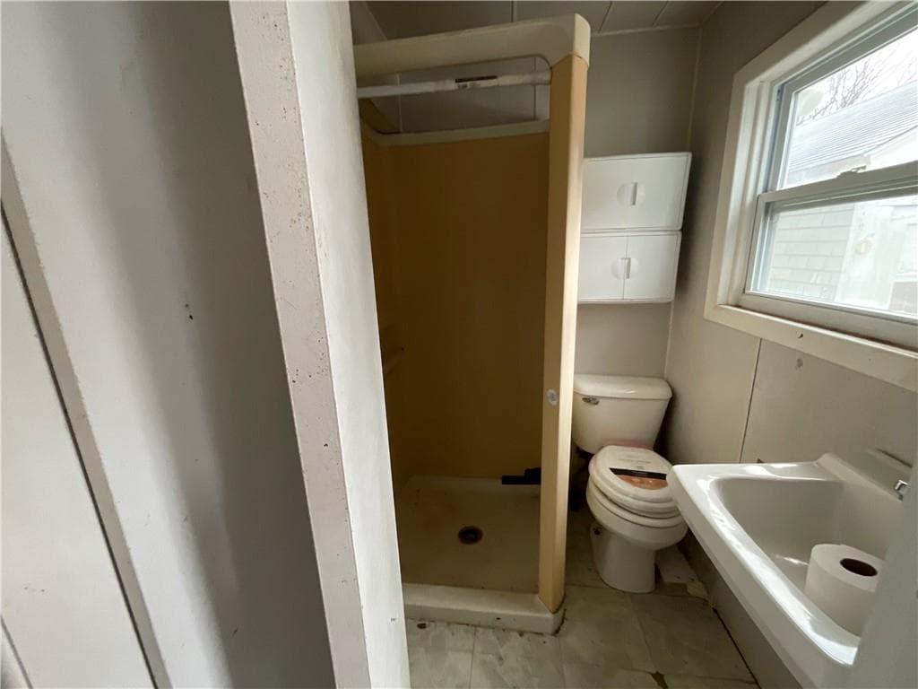 Multi Family at 922 924 Plainfield Pike, Scituate, photo 20 of 22