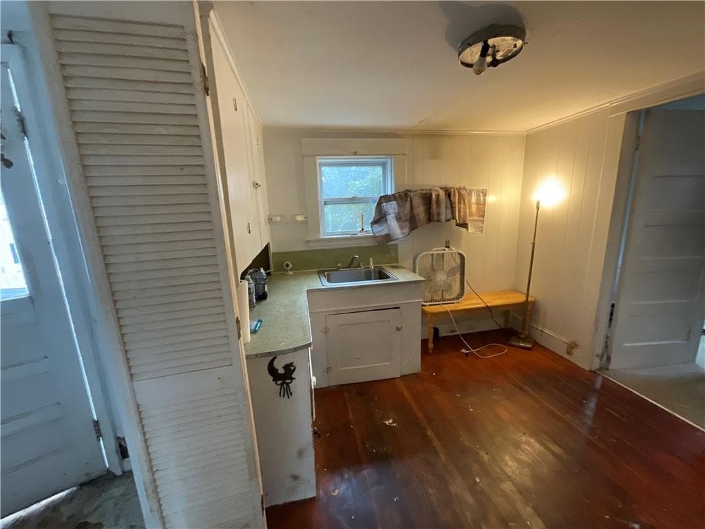 Multi Family at 922 924 Plainfield Pike, Scituate, photo 18 of 22