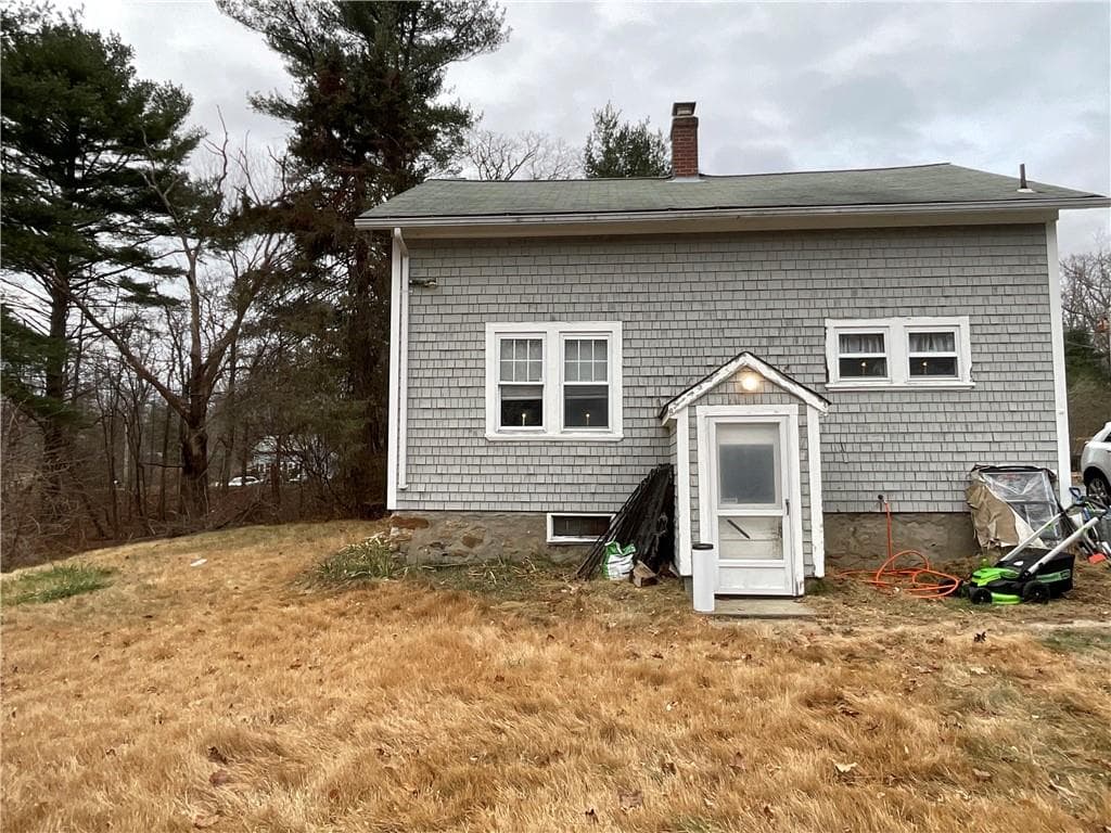 Multi Family at 922 924 Plainfield Pike, Scituate, photo 11 of 22