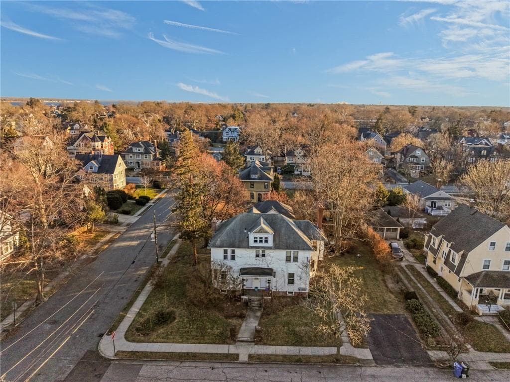 118 Arnold Avenue photo 3