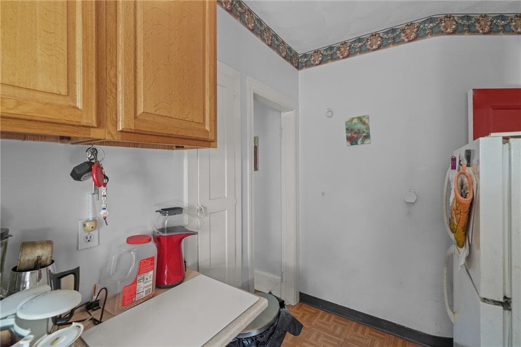 118 Arnold Avenue photo 19