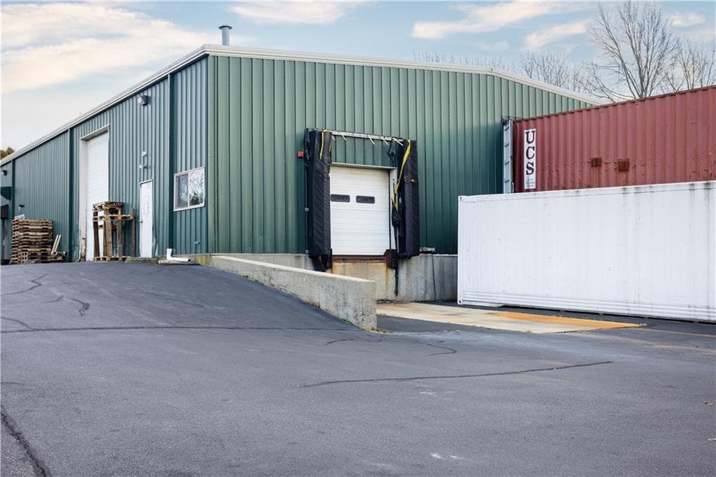1079 Aquidneck Avenue UNIT 2A