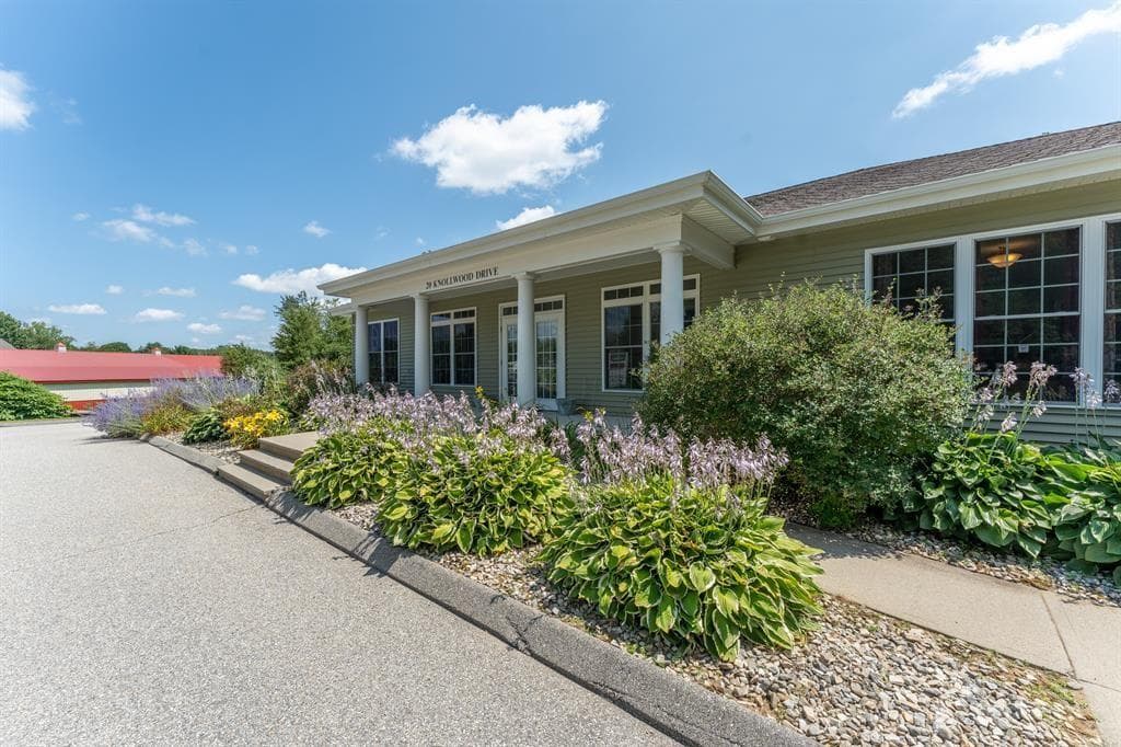 Commercial at 20 Knollwood Drive, Canterbury, photo 2 of 16