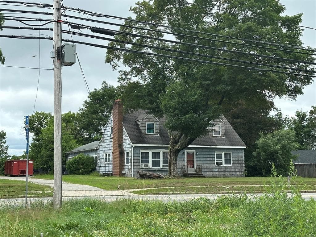 Commercial at 745 Norwich Road, Plainfield, photo 2 of 3