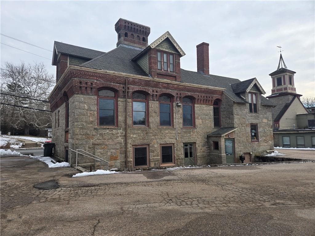 1070 Kingstown Road