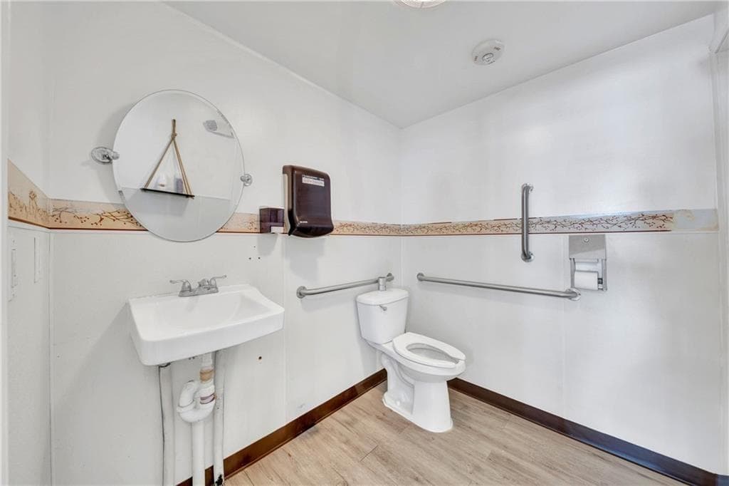 426 Cass Avenue photo 12