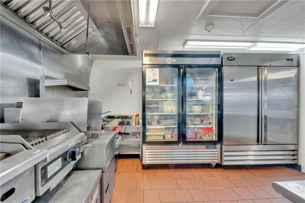 426 Cass Avenue photo 19