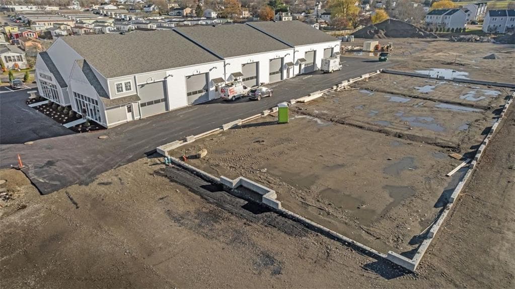300 Coddington Highway UNIT 205 photo 13