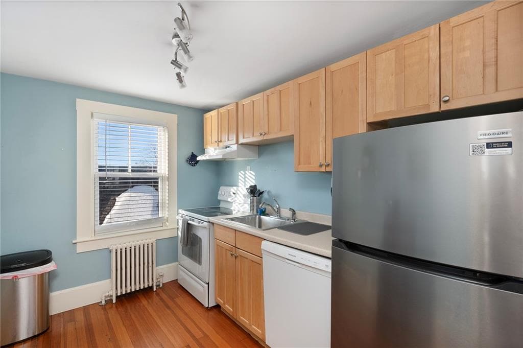 21 Spring Street UNIT 3 photo 2