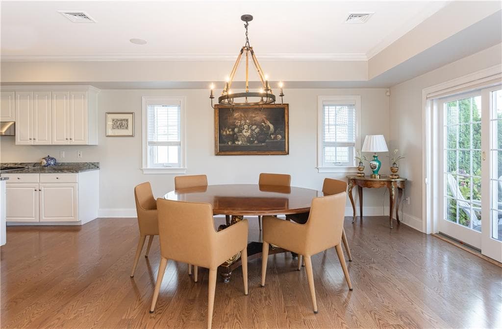 Single Family Residence at 44 Wimbledon Circle, Portsmouth, photo 20 of 35