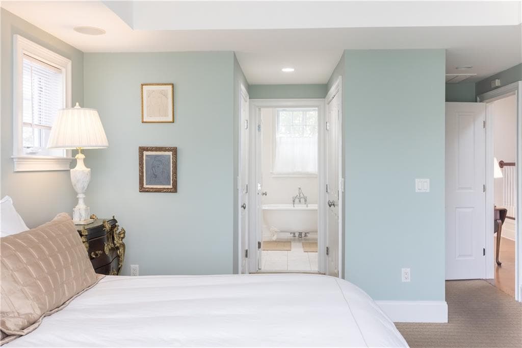 Single Family Residence at 44 Wimbledon Circle, Portsmouth, photo 24 of 35