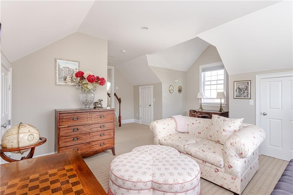 Single Family Residence at 44 Wimbledon Circle, Portsmouth, photo 30 of 35