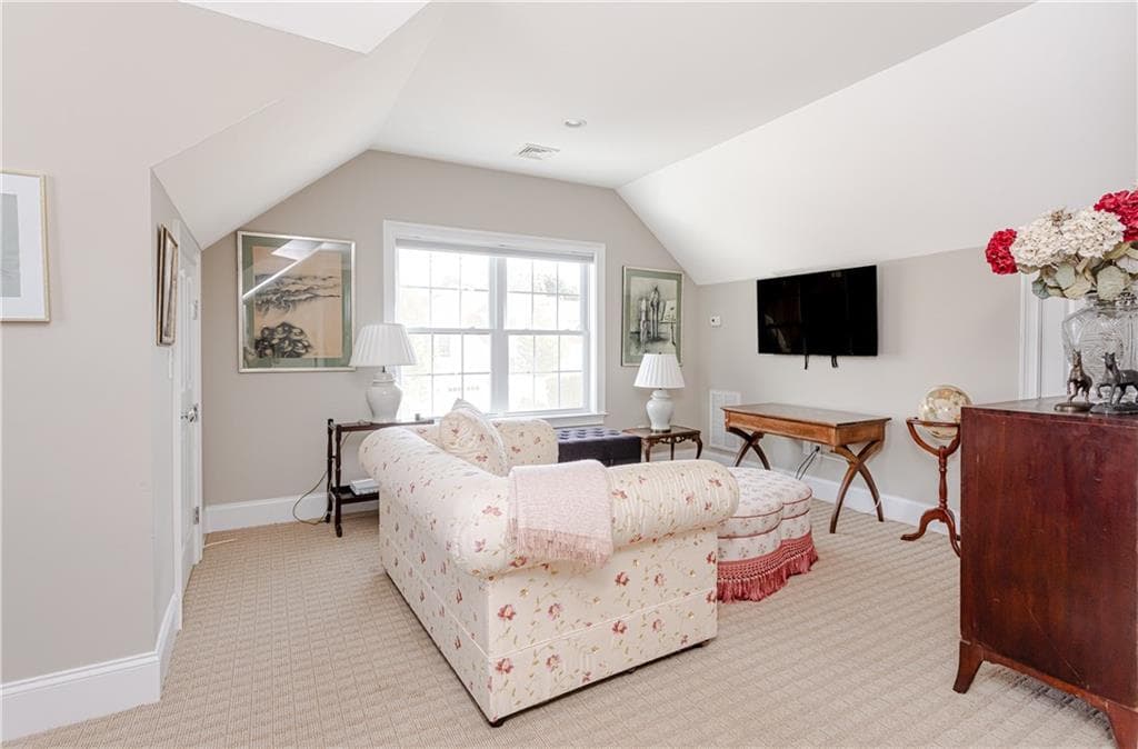 Single Family Residence at 44 Wimbledon Circle, Portsmouth, photo 29 of 35