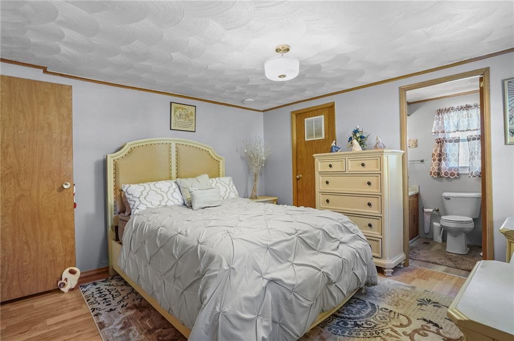 4 Leisure Way photo 13