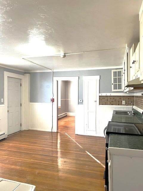Multi Family at 346 Carrington Avenue, Woonsocket, photo 38 of 45