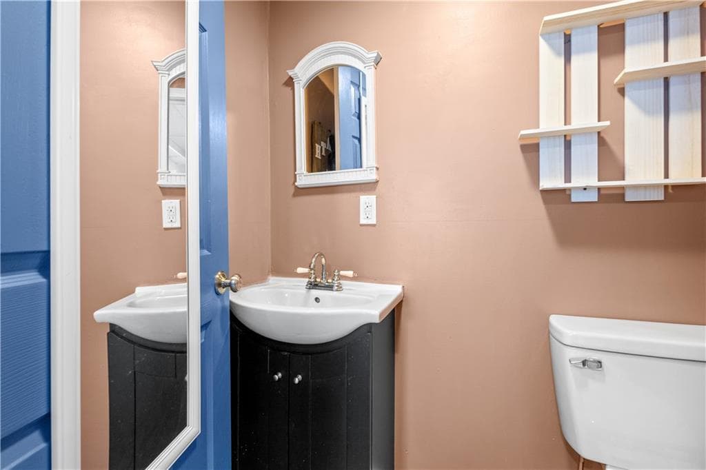 1692 Warwick Avenue photo 23