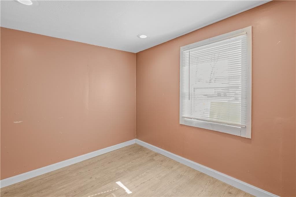 1692 Warwick Avenue photo 26
