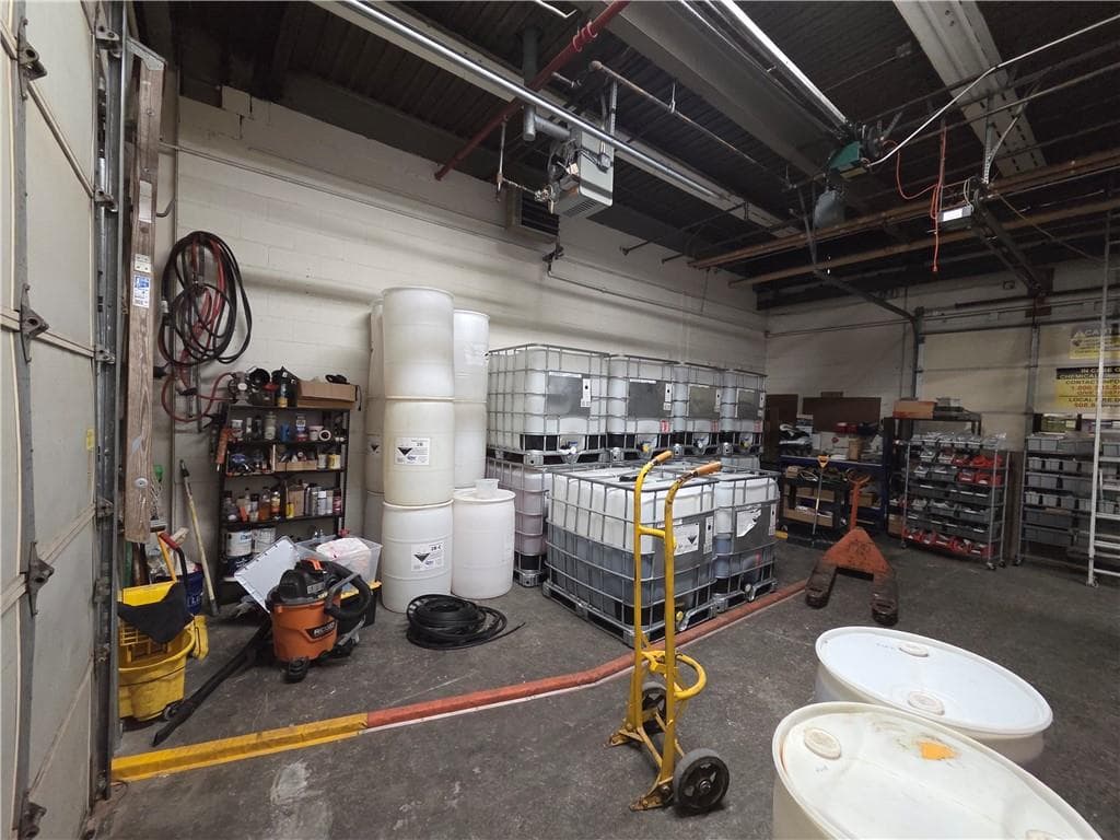 1 tupperware Drive UNIT 4D photo 13