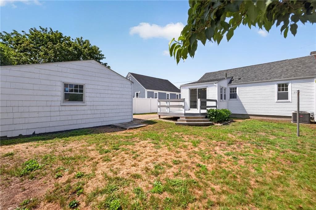 122 Dewey Avenue photo 46