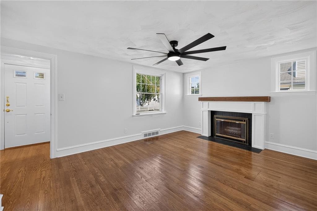 122 Dewey Avenue photo 17