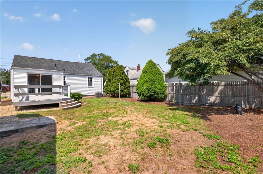 122 Dewey Avenue photo 47