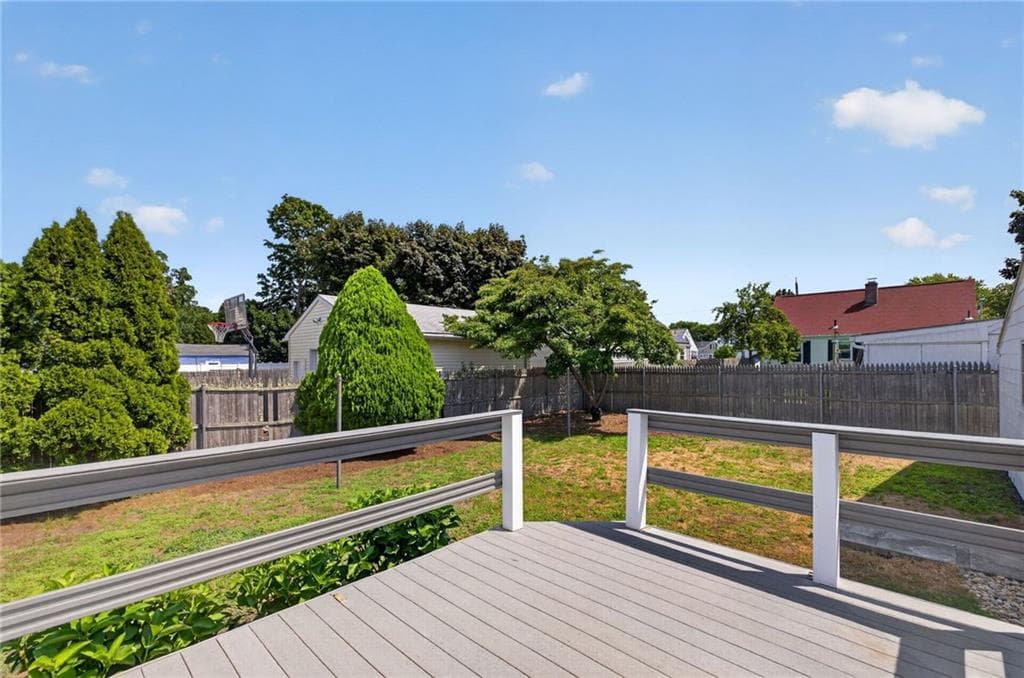122 Dewey Avenue photo 3