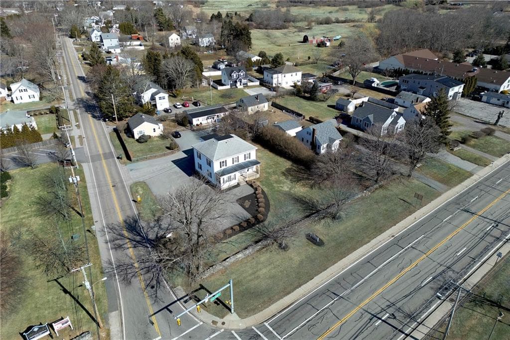 460 East Main Road photo 26