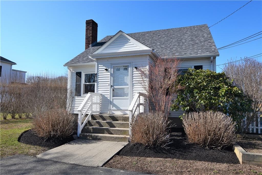 Commercial at 460 470 East Main Road, Middletown, photo 31 of 50