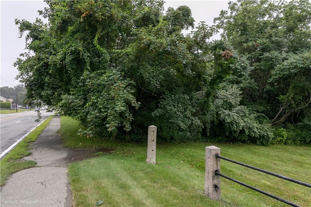 Unimproved Land at 2500 East Main Road, Portsmouth, photo 17 of 17