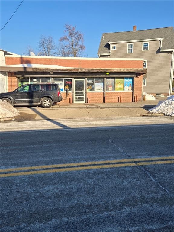 Commercial,Business at 551 Smithfield Avenue, Pawtucket, photo 2 of 8