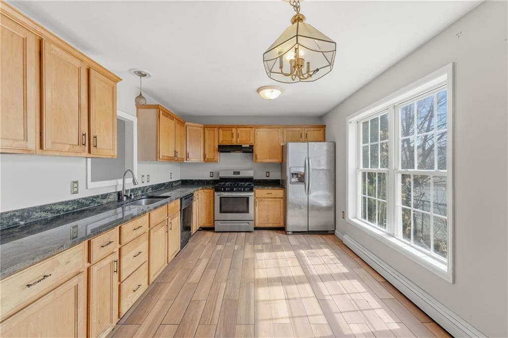 Condominium at 281 Swan Street UNIT A, Providence, photo 6 of 42