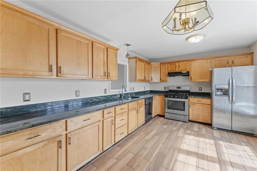 Condominium at 281 Swan Street UNIT A, Providence, photo 7 of 42