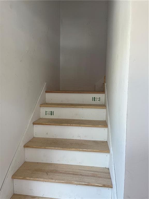 Multi Family at 84 Coggeshall Street, Providence, photo 15 of 36