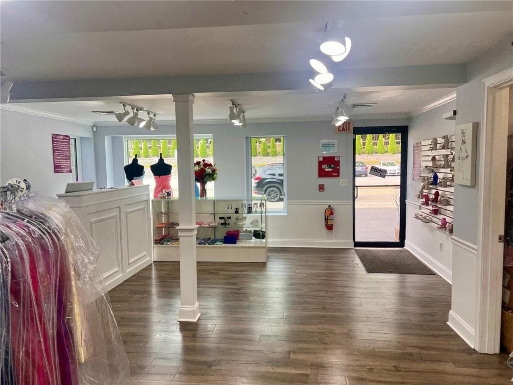 Commercial at 892 892 Oaklawn Avenue, Cranston, photo 5 of 21