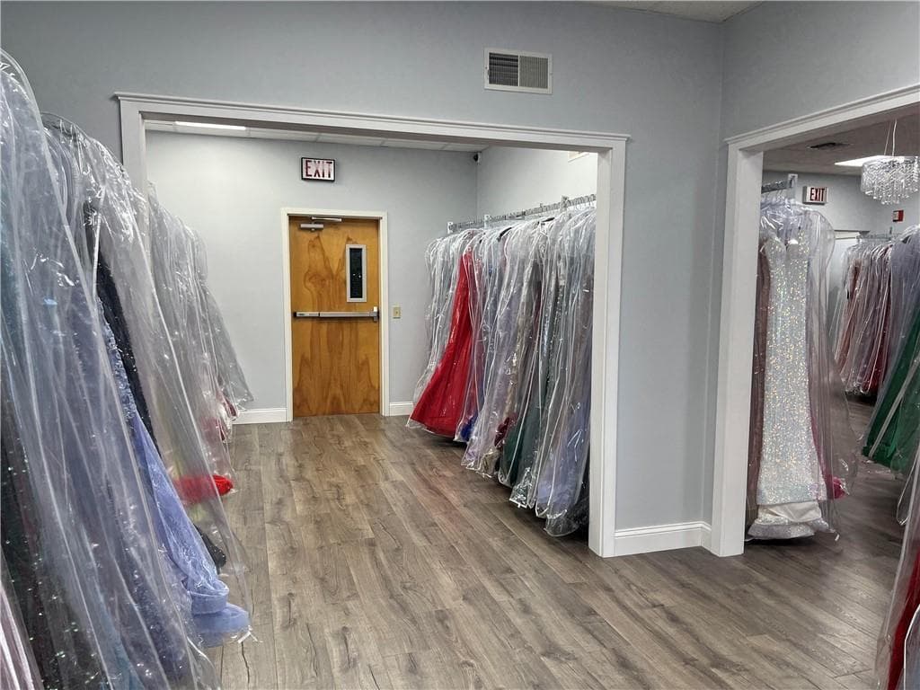 Commercial at 892 892 Oaklawn Avenue, Cranston, photo 15 of 21