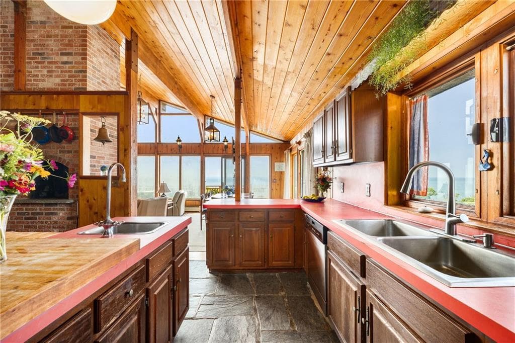 1035 Mohegan Trail photo 20
