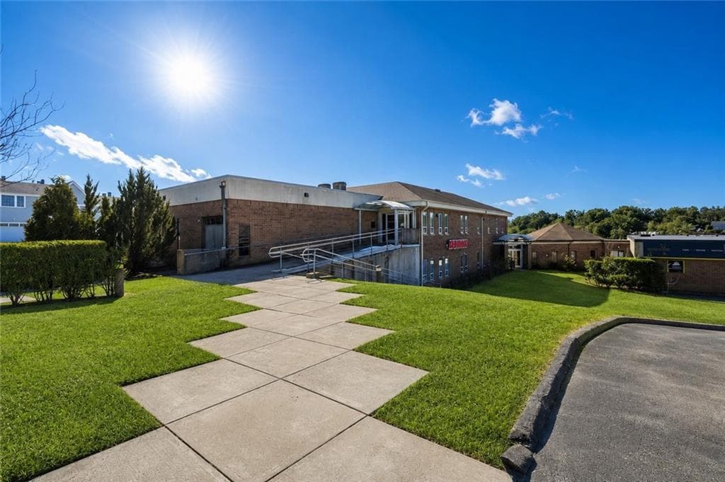 Commercial at 19 John Clarke Road, Middletown, photo 6 of 47