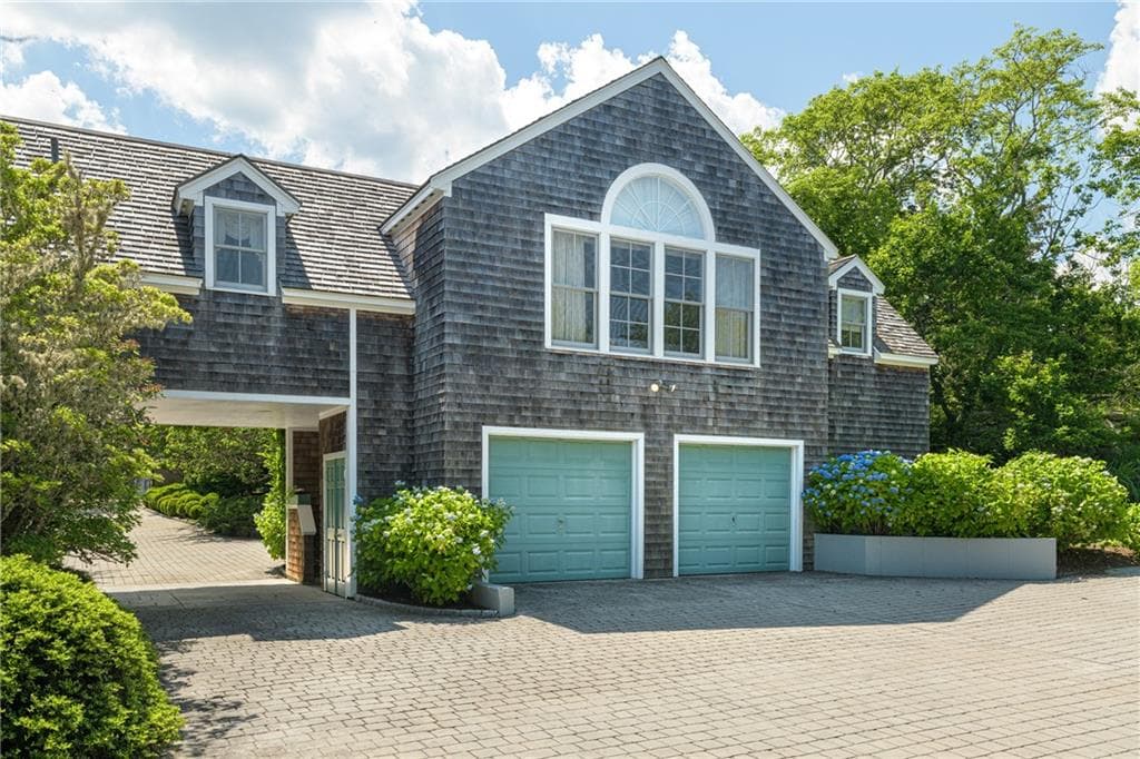 315 Ocean Avenue photo 13