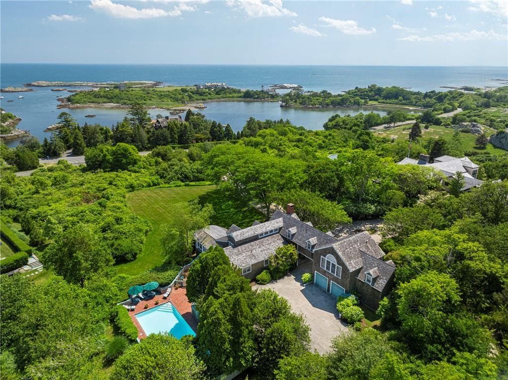 315 Ocean Avenue photo 3