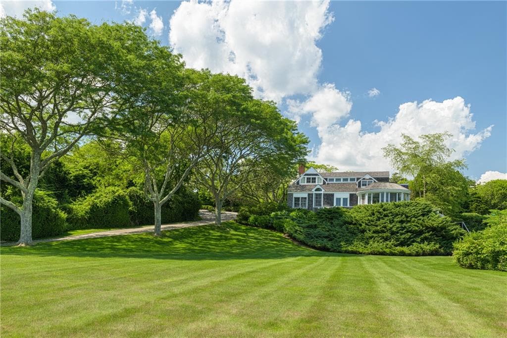 315 Ocean Avenue photo 9