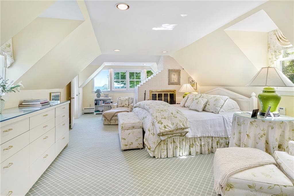 315 Ocean Avenue photo 30