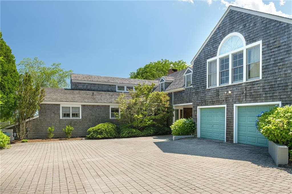 315 Ocean Avenue photo 14