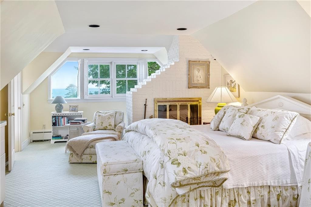 315 Ocean Avenue photo 31