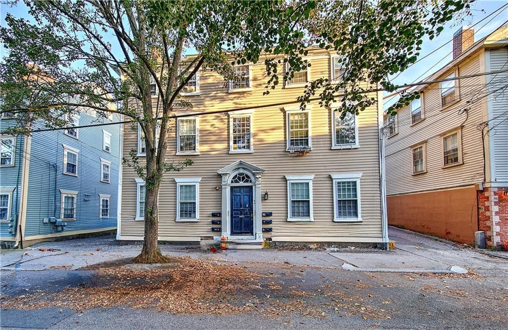 84 Transit Street