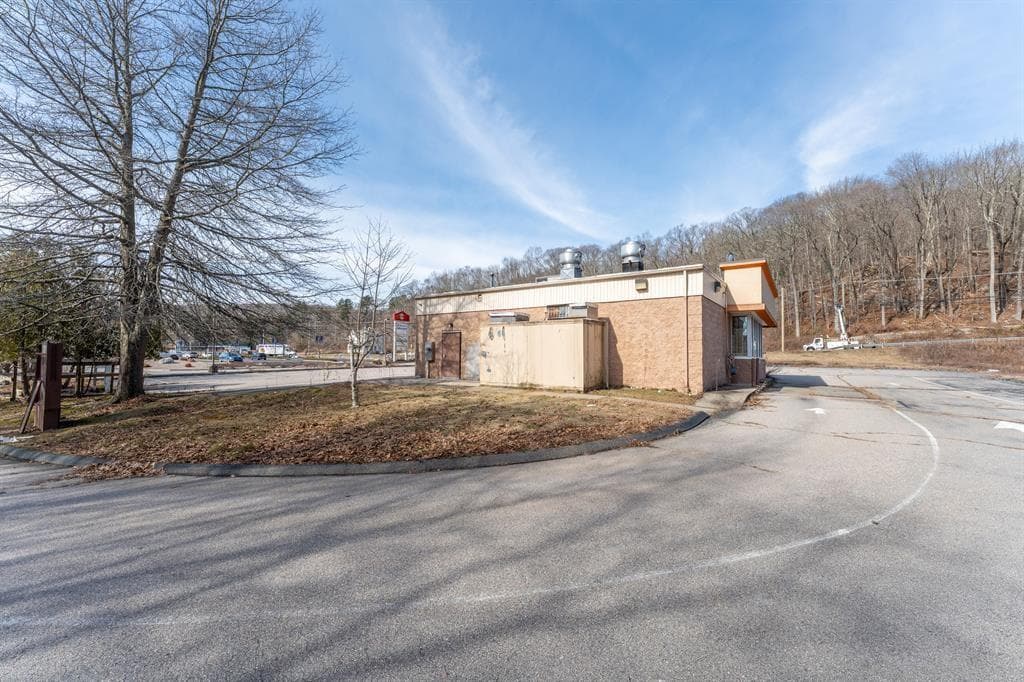 Commercial at 641 Route 32, Montville, photo 7 of 28
