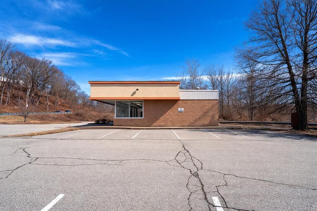 Commercial at 641 Route 32, Montville, photo 3 of 28