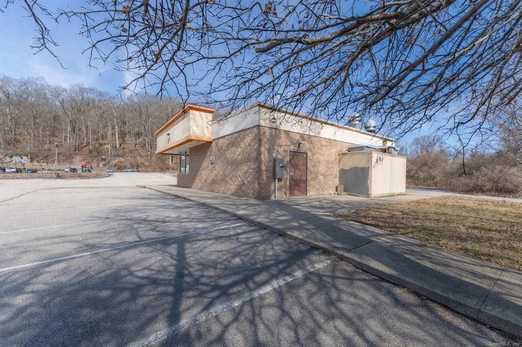 Commercial at 641 Route 32, Montville, photo 4 of 28