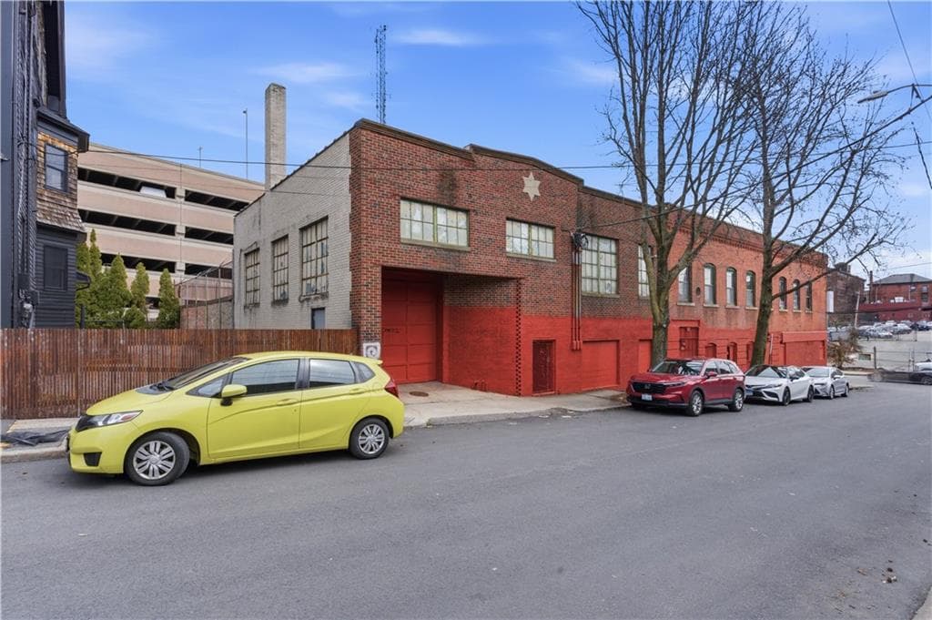 361 West Fountain Street photo 2