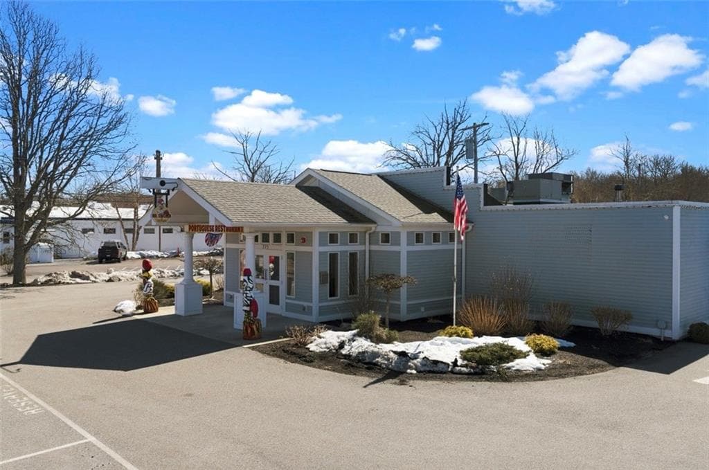 Commercial at 275 Child St Street, Warren, photo 3 of 41