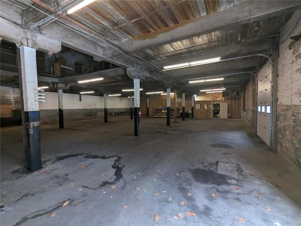 292 E School Street photo 26